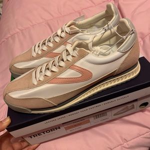 Tretorn memory foam size 8 woman’s sneakers blush